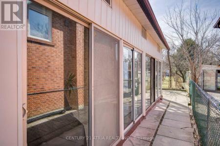 113 OAK AVENUE, Richmond Hill (south Richvale), Ontario L4C 6R6, Canada