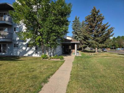 3410 23RD AVENUE S, Lethbridge, Alberta T1K 4K4, Canadá