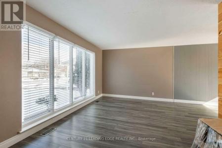 1323 POPRAD AVENUE, Pickering (bay Ridges), 安大略省 L1W 1K9, 加拿大