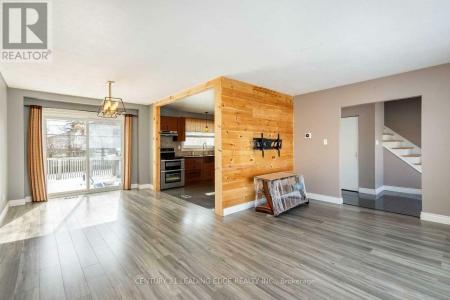 1323 POPRAD AVENUE, Pickering (bay Ridges), 安大略省 L1W 1K9, 加拿大