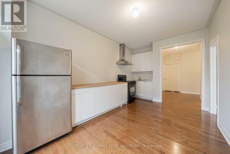 102 HILTS DRIVE, Richmond Hill, Ontario L4H 0J2, Canada