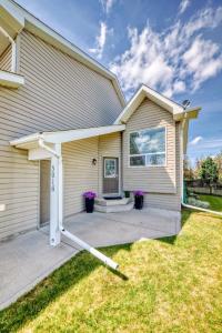 5916 60 STREET, Olds, Alberta T4H 1X8, Canada