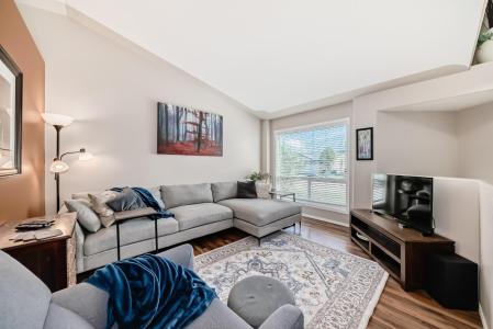 5916 60 STREET, Olds, Alberta T4H 1X8, Canada