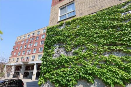 20 ST GEORGE STREET, Kitchener, Ontario N2G 2S7, Canadá