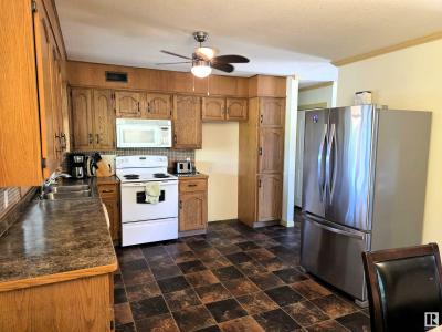 5025 49 STREET, Fort Kent, Alberta T9N 1H0, Canada