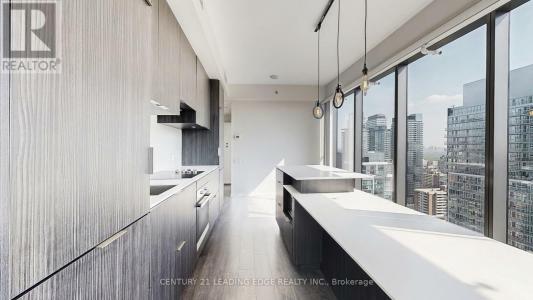 5 JOSEPH STREET, Toronto (bay Street Corridor), Ontario M4Y 0B6, CANADÁ