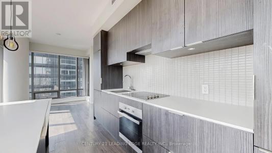 5 JOSEPH STREET, Toronto (bay Street Corridor), Ontario M4Y 0B6, CANADÁ