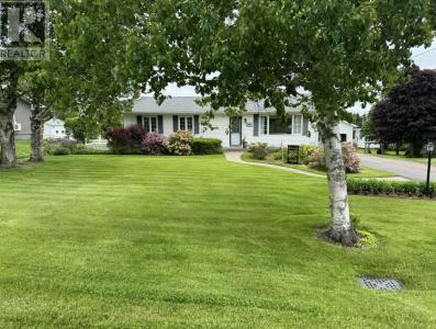 94 YORK POINT ROAD, Cornwall, Prince Edward Island C0A 1H8, Canada