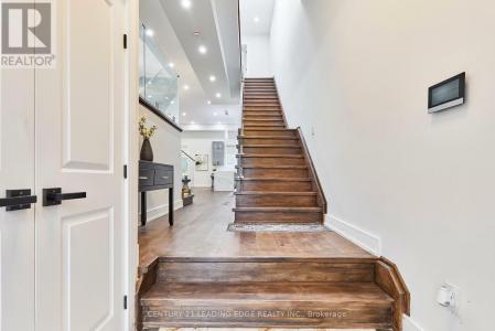 54 A BUTTERWORTH AVENUE, Toronto (oakridge), Ontario M1L 1H5, Canada