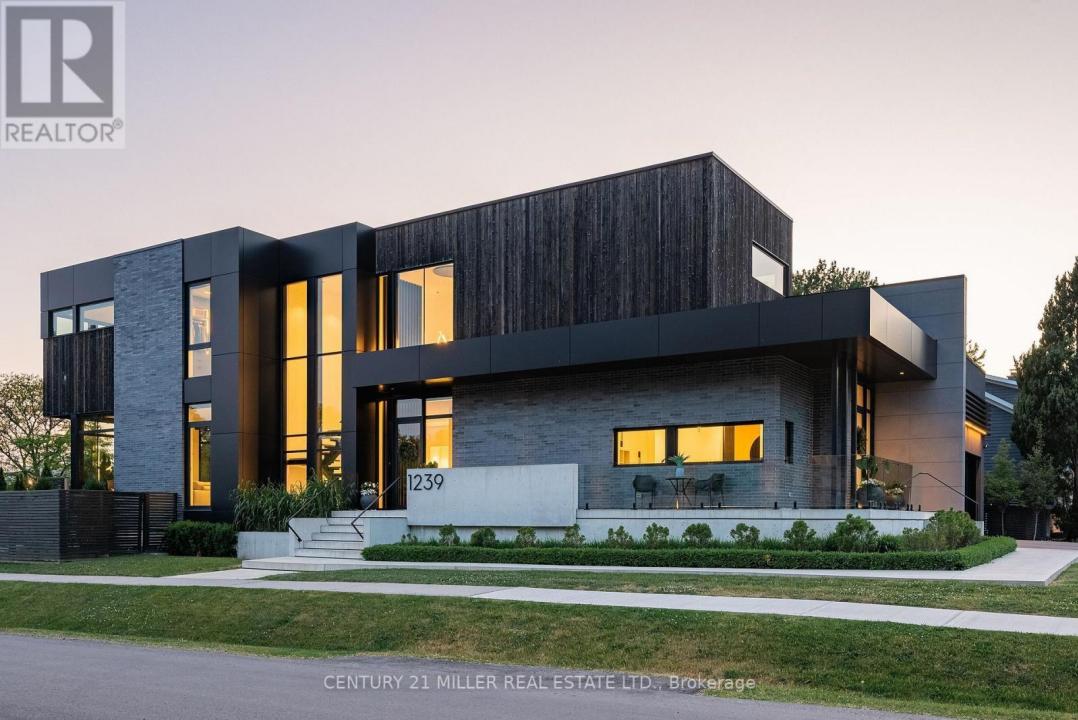 1239 SEDGEWICK CRESCENT, Oakville (sw Southwest), Ontario L6L 1X5, Canada