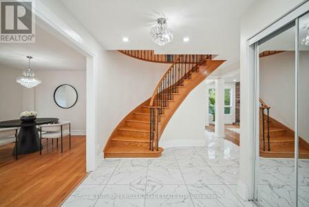 285 MISSISSAGA STREET, Oakville (br Bronte), Ontario L6L 6J8, Canada