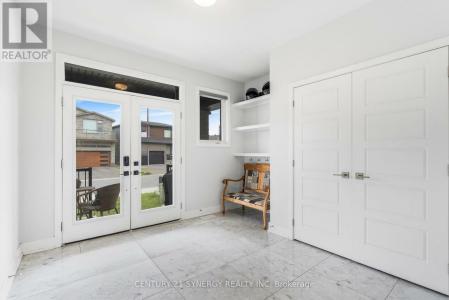 814 CROSSGATE STREET, Ottawa, Ontario K2J 7E3, Canada