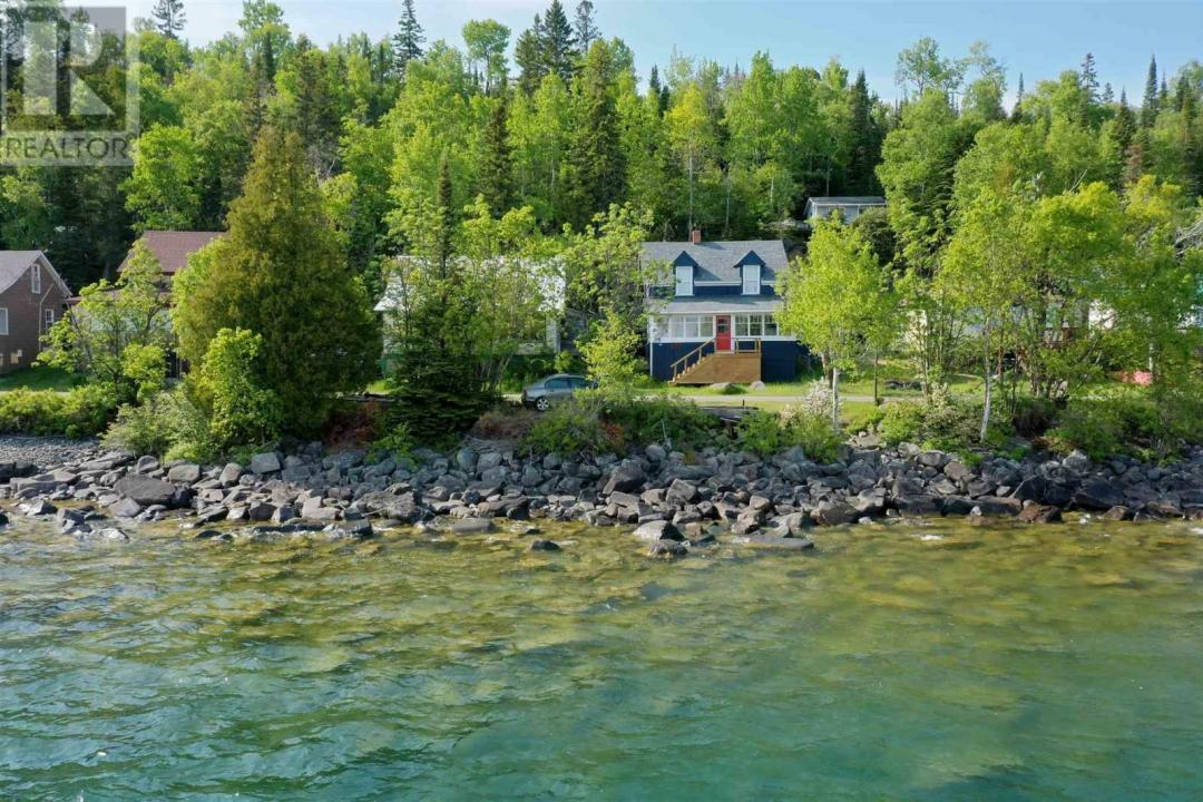 151 HWY 587, Shuniah, Ontario P0T 2M0, Canada