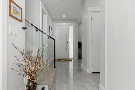 835 MYNG CRESCENT, Harrison Hot Springs, 不列颠哥伦比亚省 V0M 1K0, 加拿大