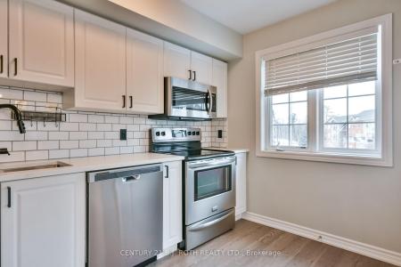 51 FERNDALE DRIVE, Barrie, Ontario L4N 5W9, Canada