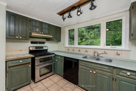 815 FORKS OF THE CREDIT ROAD, Caledon, 安大略省 L7K 0E7, 加拿大