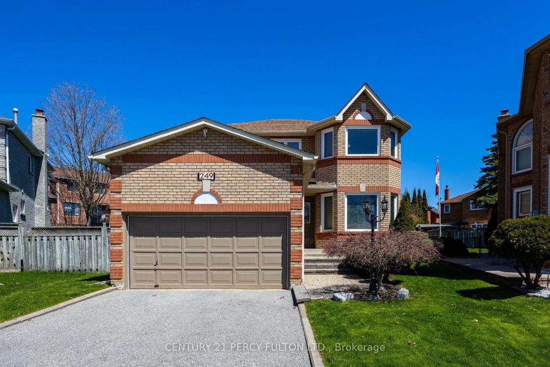 249 MOSSBROOK SQUARE, Pickering, 安大略省 L1V 6P9, 加拿大