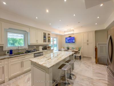 2 NORWICH DRIVE, Markham, Ontario L3P 6R9, Canada