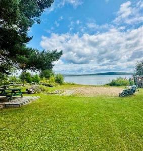 13 LAKE BERNARD DRIVE, Sundridge, Ontario P0A 1Z0, Canada