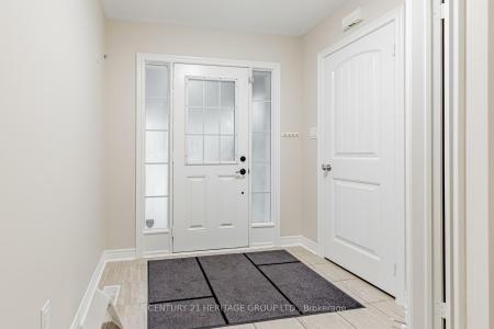 67 ACORN LANE, Bradford West Gwillimbury, אונטריו L3Z 0H5, קנדה 