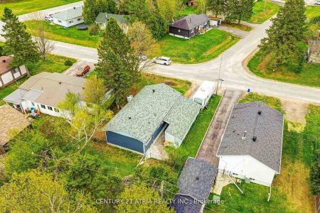 36 GREAT OAK STREET, Highlands East, Ontario K0L 1M0, Kanada