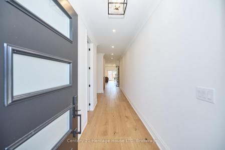 42 AQUADALE DRIVE, St. Catharines, Ontario L2N 2P8, Canada