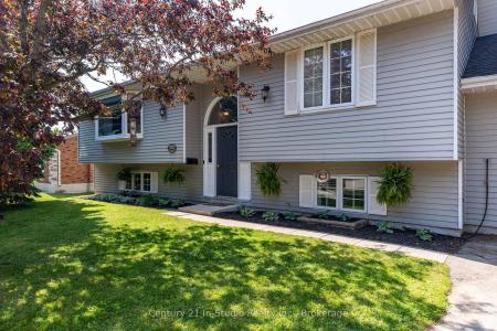 372 ST ALBERT STREET, Kincardine, אונטריו N2Z 2V3, קנדה