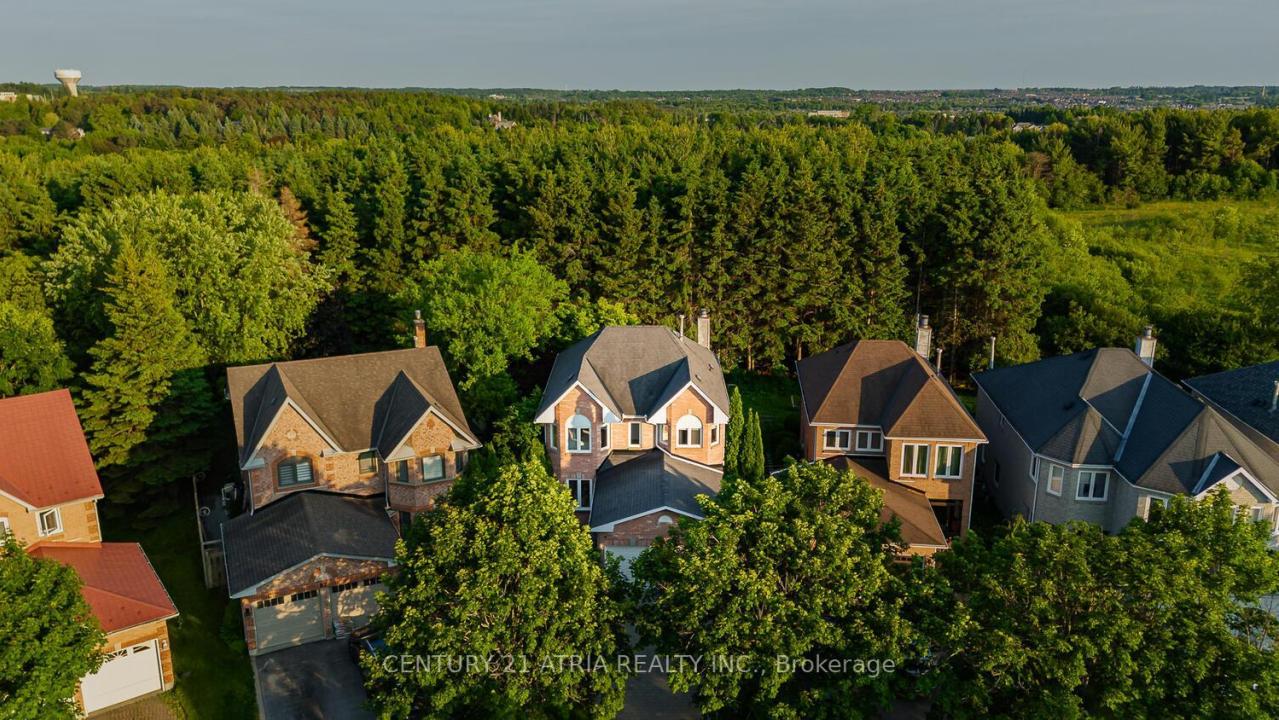 91 DAWLISH AVENUE, Aurora, Ontario L4G 6R4, Canada