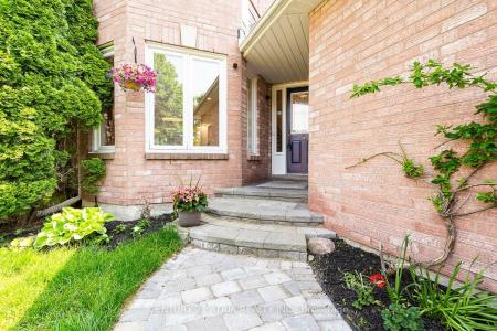 91 DAWLISH AVENUE, Aurora, Ontario L4G 6R4, Canada