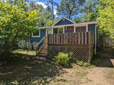 29 ELMWOOD AVENUE, Lambton Shores, Ontario L0S 1E4, Canada