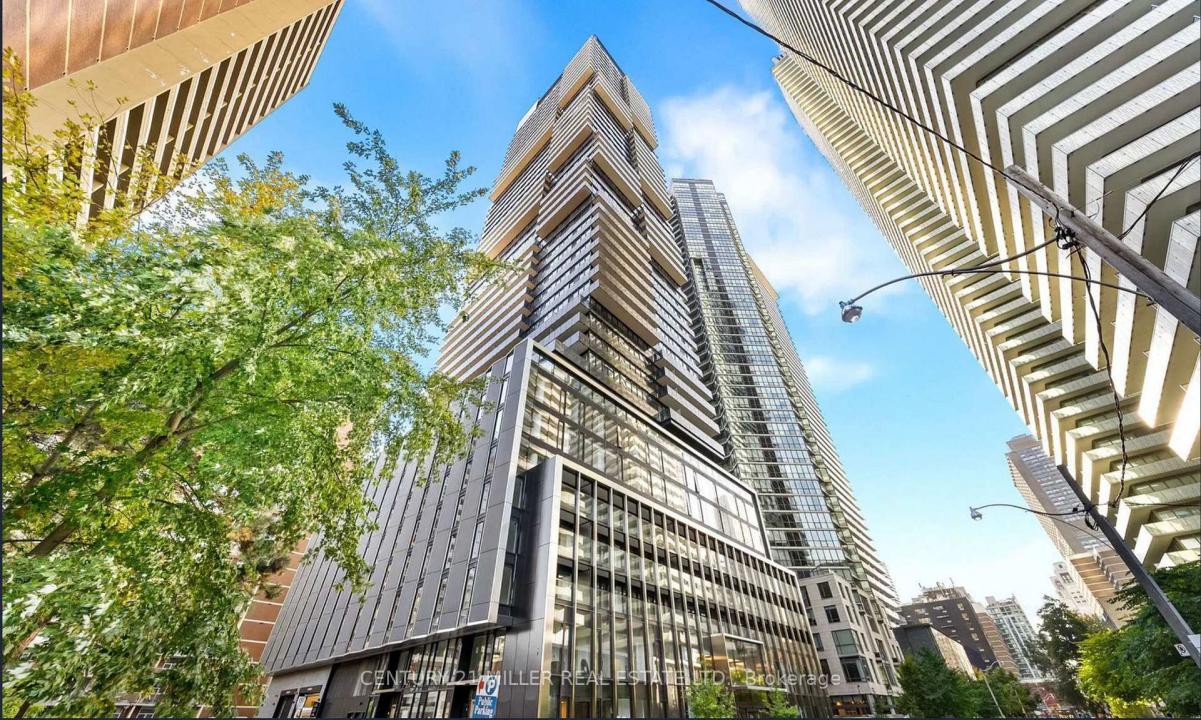 55 CHARLES STREET E, Toronto, Ontario M4Y 0J1, Kanada