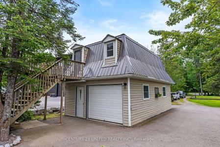 586 BIRCH POINT ROAD, Kawartha Lakes, أونتاريو K0M 2T0, كندا 