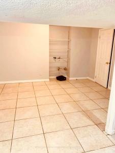 390 MARBLE PLACE, Newmarket, Ontario L3X 2P1, Kanada