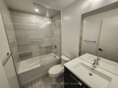 28 INTERCHANGE WAY, Vaughan, Ontario L4K 0P8, Canadá