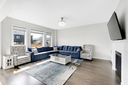 129 PRINCE CHARLES CRESCENT, Woodstock, Ontario N4T 0N1, Canadá