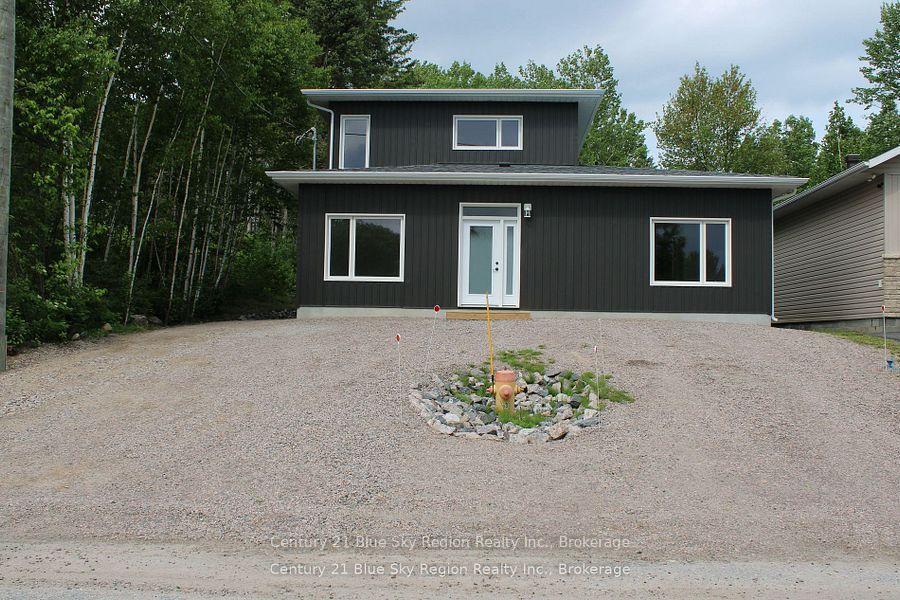 16 BIRCH STREET, Powassan, Ontario P0H 1Z0, Canadá