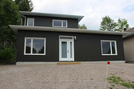 16 BIRCH STREET, Powassan, Ontario P0H 1Z0, Canadá