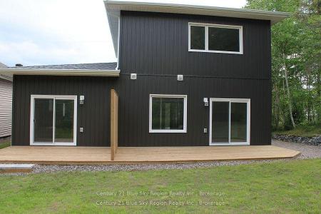 16 BIRCH STREET, Powassan, Ontario P0H 1Z0, Canadá