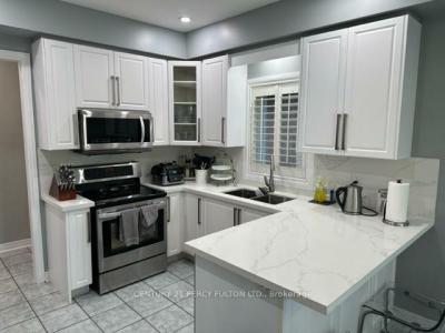 5 HILLPATH CRESCENT, Brampton, Ontario L6Z 4V1, Kanada