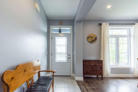 64 REDWOOD DRIVE, Belleville, Ontario K8N 0K4, Canadá
