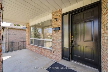 113 OAK AVENUE, Richmond Hill, Ontario L4C 6R6, CANADÁ