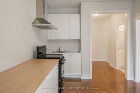 102 HILTS DRIVE, Richmond Hill, Ontario L4H 0J2, Canada