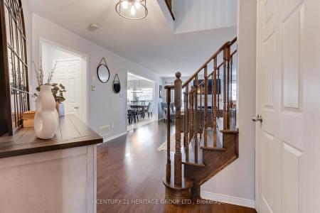 114 FARIS STREET, Bradford West Gwillimbury, 安大略省 L3Z 0C4, 加拿大