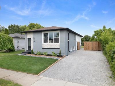 15 MELLENBY STREET, Hamilton, Ontario L8J 1E6, Canada