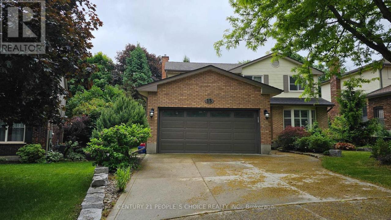 15 BIRCHLAWN AVENUE, Cambridge, Ontario N1S 4S1, Canada