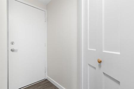 9560  Av. Cérès, Montréal (Pierrefonds-Roxboro), Québec H8Y 3N4, Canada