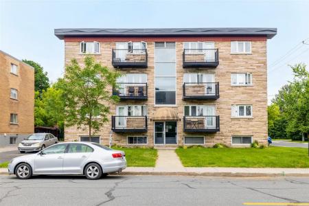 94 Rue Reid, Saint-Lambert, Квебек J4R 2N2, Канада