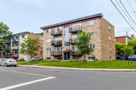 94 Rue Reid, Saint-Lambert, Квебек J4R 2N2, Канада