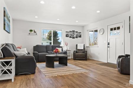 1128 Bryden Ave., Lewiston, Idaho 83501