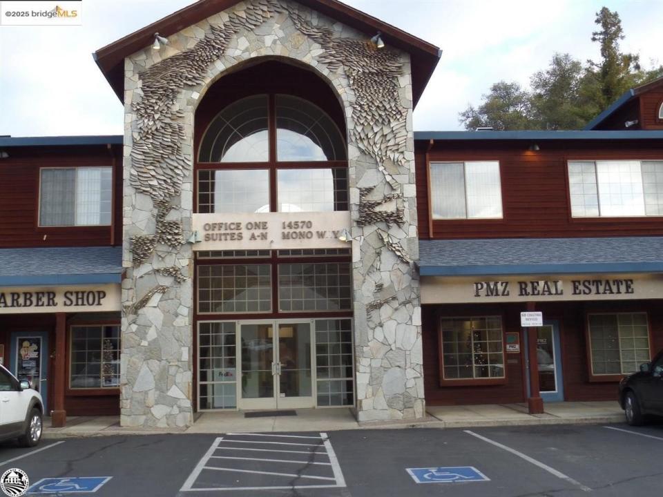 14570 Mono Way, Sonora, California 95370
